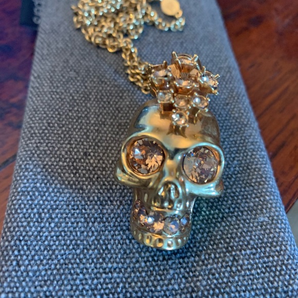 Alexander McQueen skull pendant necklace - Picture 3 of 8